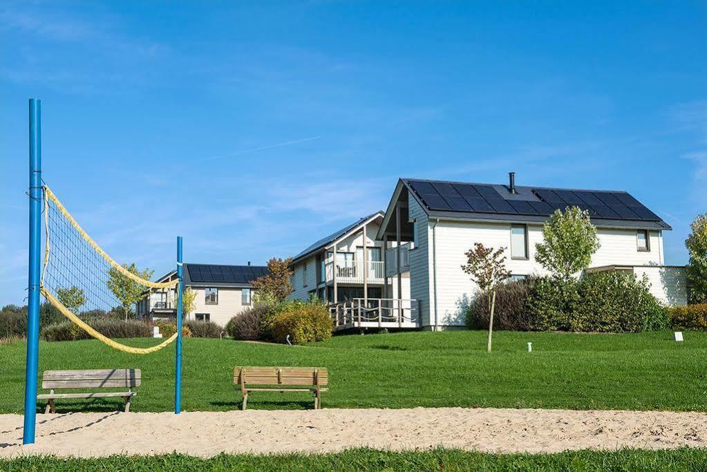 Golden Lakes Village Ardennes Boussu-lez-Walcourt Exteriör bild