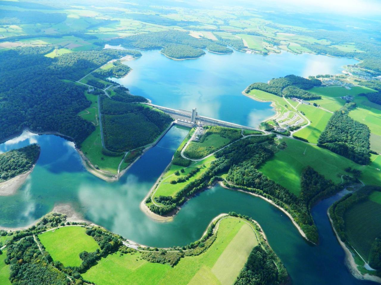 Golden Lakes Village Ardennes Boussu-lez-Walcourt Exteriör bild